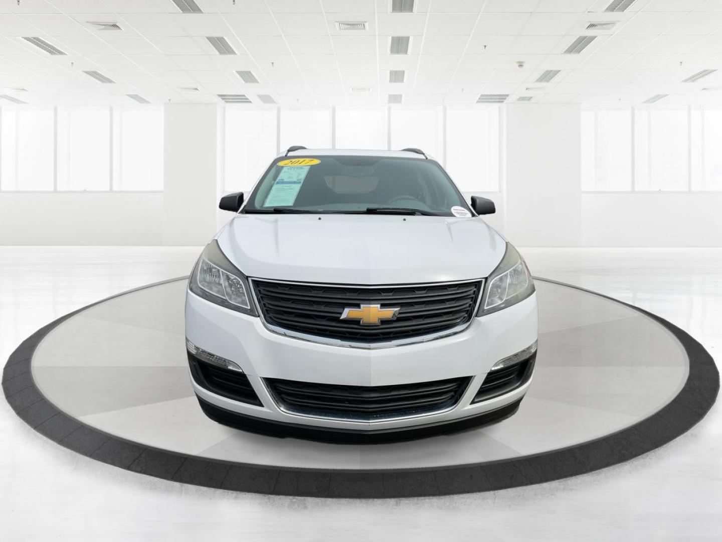 2017 Chevrolet Traverse LS (1GNKRFED9HJ) with an 3.6L V-6 gasoline direct injection engine, located at 880 E. National Road, OH, 45377, (937) 908-9800, 39.891918, -84.183975 - Photo#6