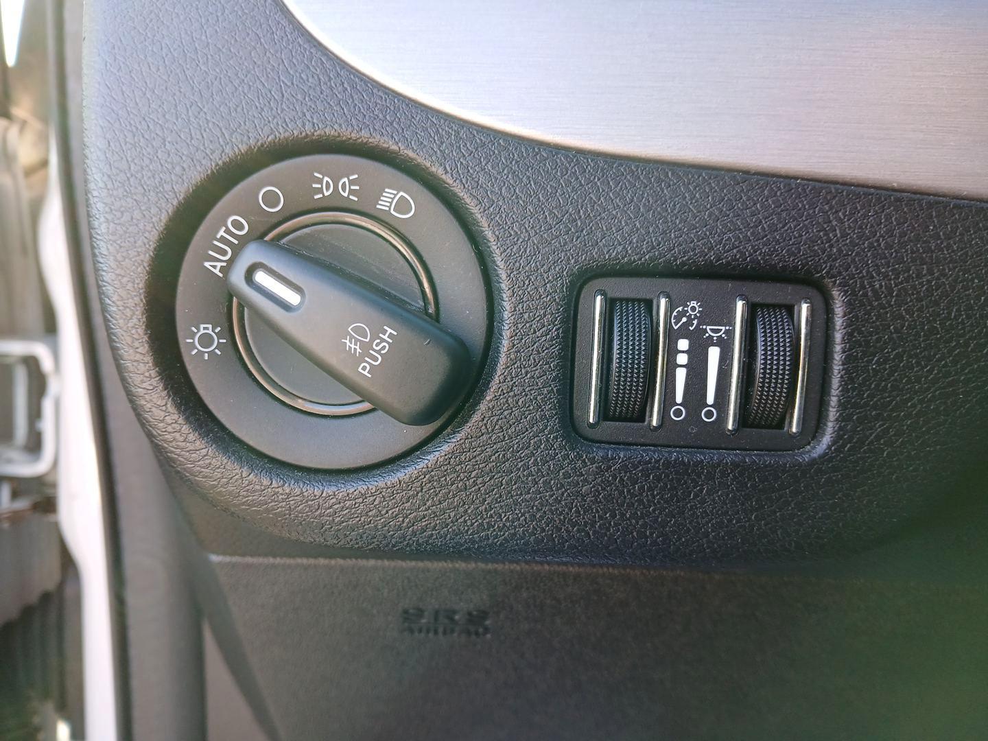 2017 Dodge Grand Caravan GT (2C4RDGEG2HR) with an 3.6L V6 DOHC 24V engine, 6-Speed Automatic transmission, located at 1184 Kauffman Ave, Fairborn, OH, 45324, (937) 908-9800, 39.807072, -84.031563 - Photo#16