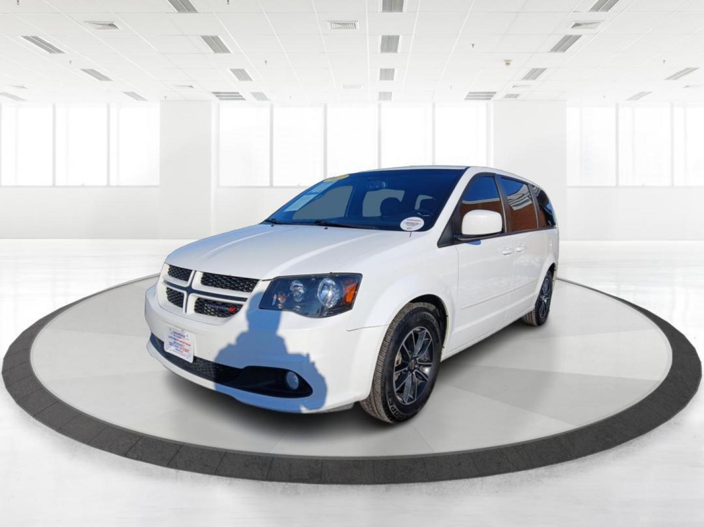 2017 Dodge Grand Caravan GT (2C4RDGEG2HR) with an 3.6L V6 DOHC 24V engine, 6-Speed Automatic transmission, located at 1184 Kauffman Ave, Fairborn, OH, 45324, (937) 908-9800, 39.807072, -84.031563 - Photo#7