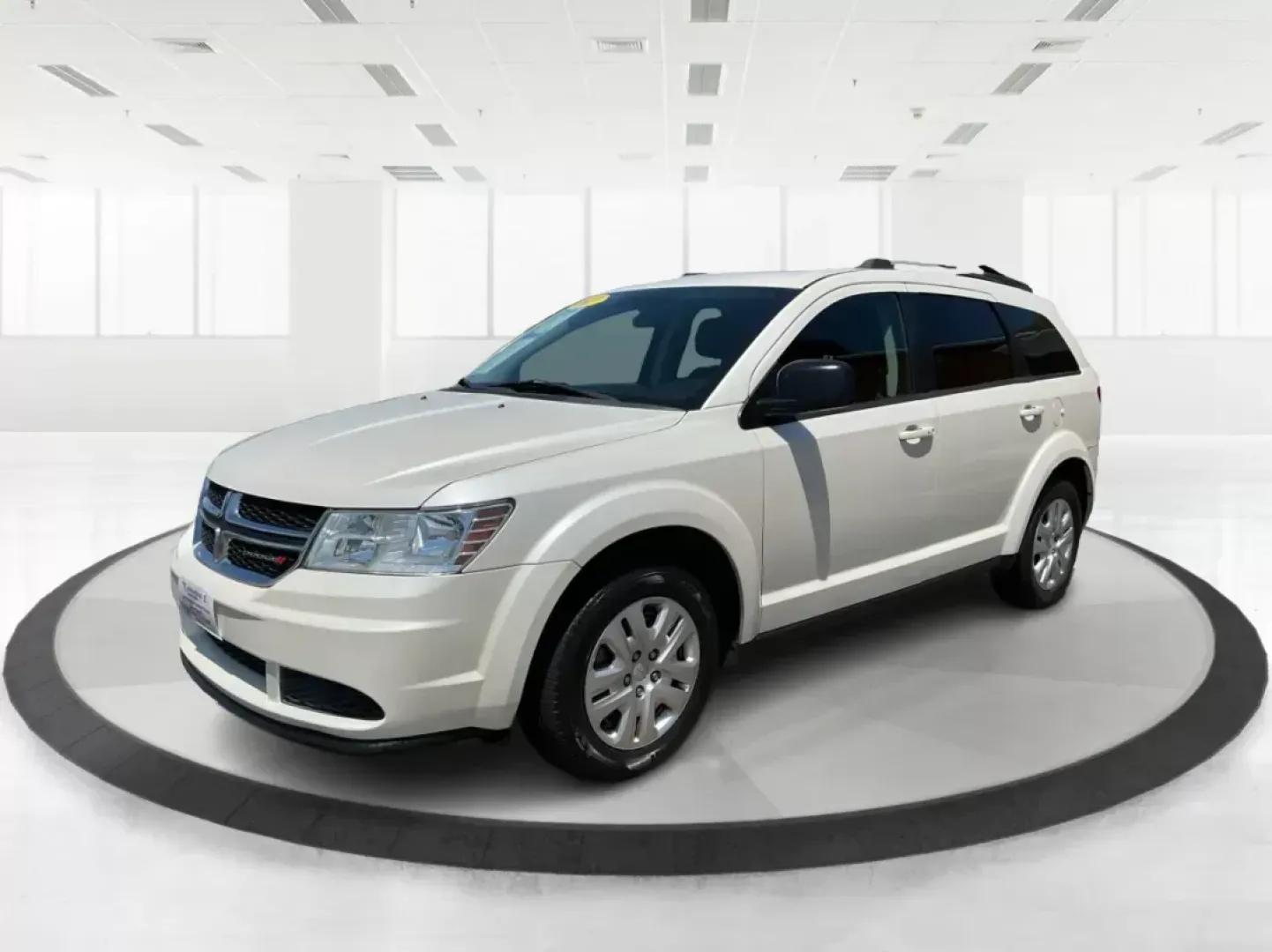 2017 Dodge Journey SE (3C4PDCAB2HT) with an 2.4L L4 DOHC 16V engine, 4-Speed Automatic transmission, located at 1230 East Main St, Xenia, OH, 45385, (937) 908-9800, 39.688042, -83.910538 - Photo#6