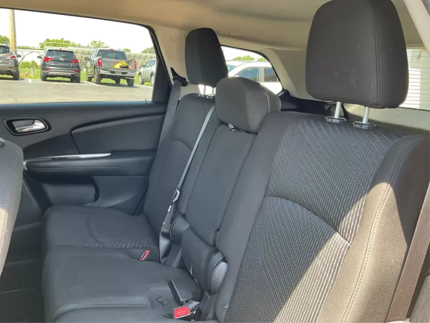 2017 Dodge Journey SE (3C4PDCAB2HT) with an 2.4L L4 DOHC 16V engine, 4-Speed Automatic transmission, located at 1230 East Main St, Xenia, OH, 45385, (937) 908-9800, 39.688042, -83.910538 - Photo#8