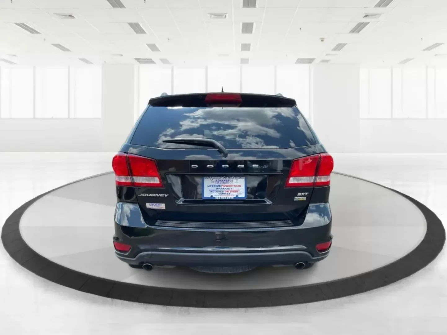 2017 Dodge Journey SXT (3C4PDCBG0HT) with an Other engine, located at 1951 S Dayton Lakeview Rd., New Carlisle, OH, 45344, (937) 908-9800, 39.890999, -84.050255 - Photo#3