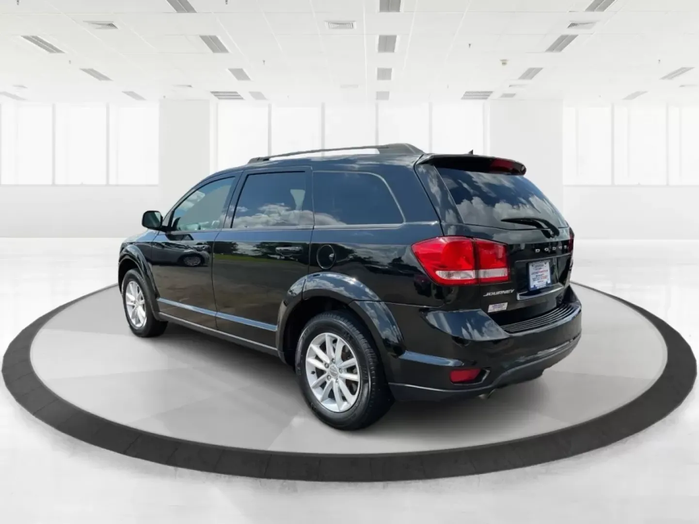 2017 Dodge Journey SXT (3C4PDCBG0HT) with an Other engine, located at 1951 S Dayton Lakeview Rd., New Carlisle, OH, 45344, (937) 908-9800, 39.890999, -84.050255 - Photo#4