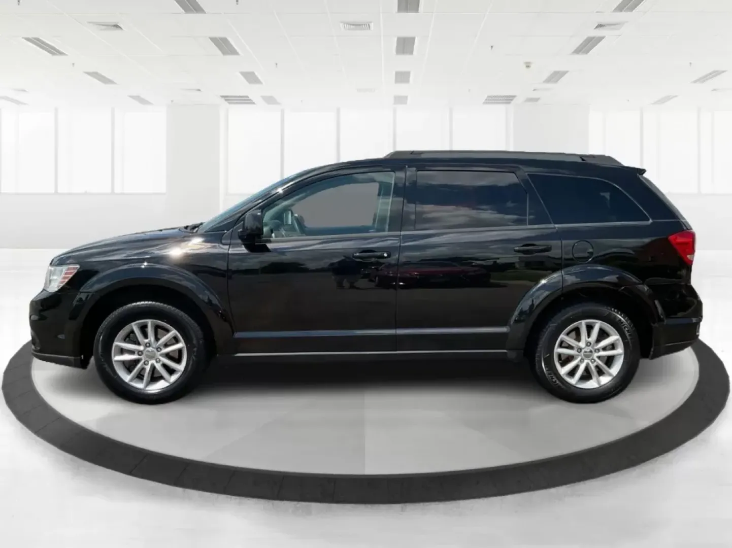 2017 Dodge Journey SXT (3C4PDCBG0HT) with an Other engine, located at 1951 S Dayton Lakeview Rd., New Carlisle, OH, 45344, (937) 908-9800, 39.890999, -84.050255 - Photo#5