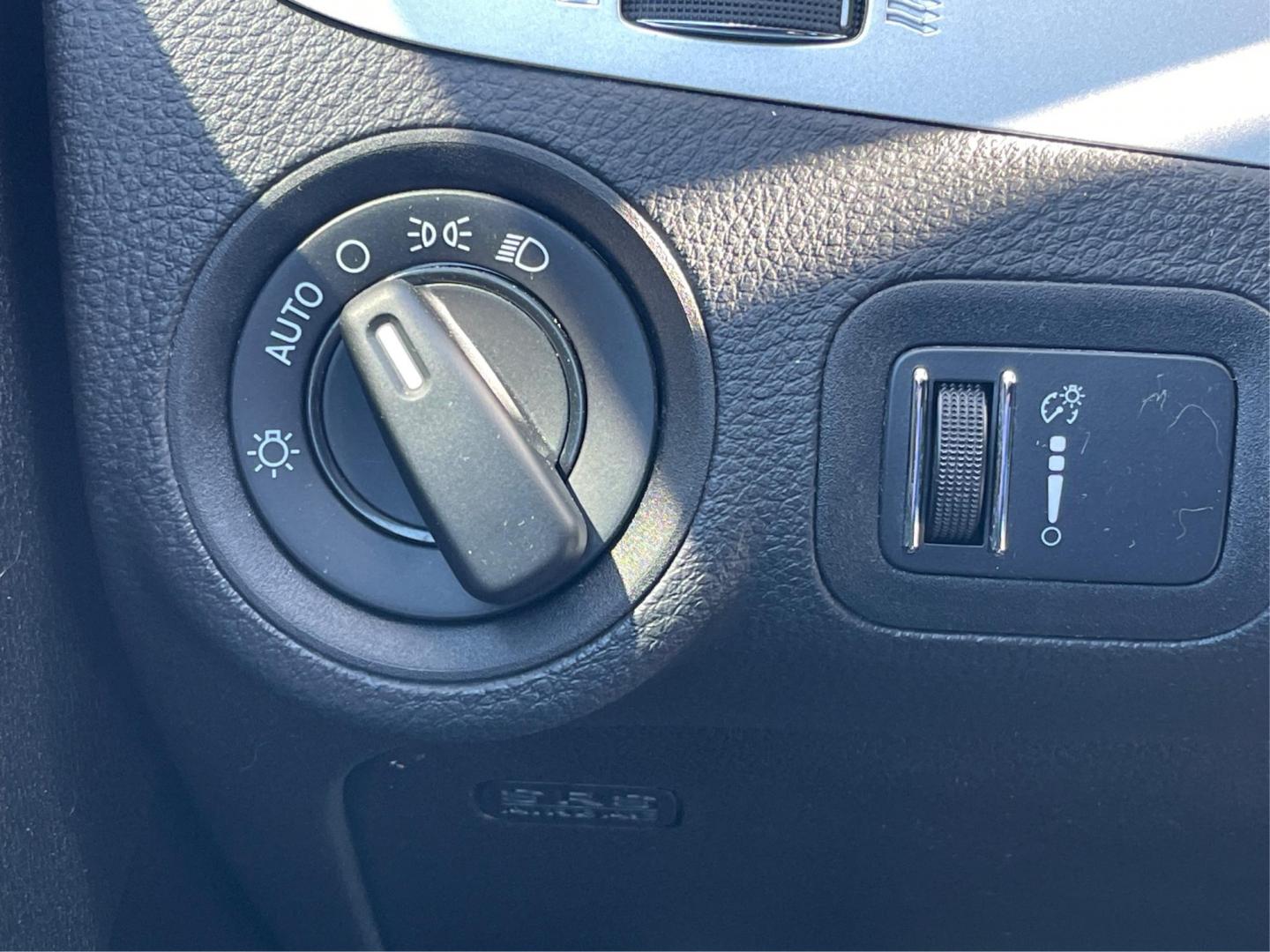 2017 Dodge Journey SE (3C4PDCAB4HT) with an Other engine, located at 4508 South Dixie Dr, Moraine, OH, 45439, (937) 908-9800, 39.807072, -84.031563 - Photo#16