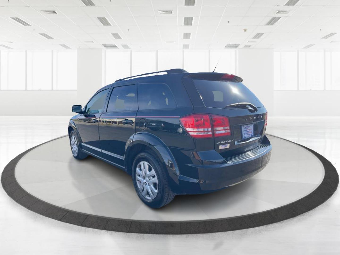 2017 Dodge Journey SE (3C4PDCAB4HT) with an Other engine, located at 4508 South Dixie Dr, Moraine, OH, 45439, (937) 908-9800, 39.807072, -84.031563 - Photo#4