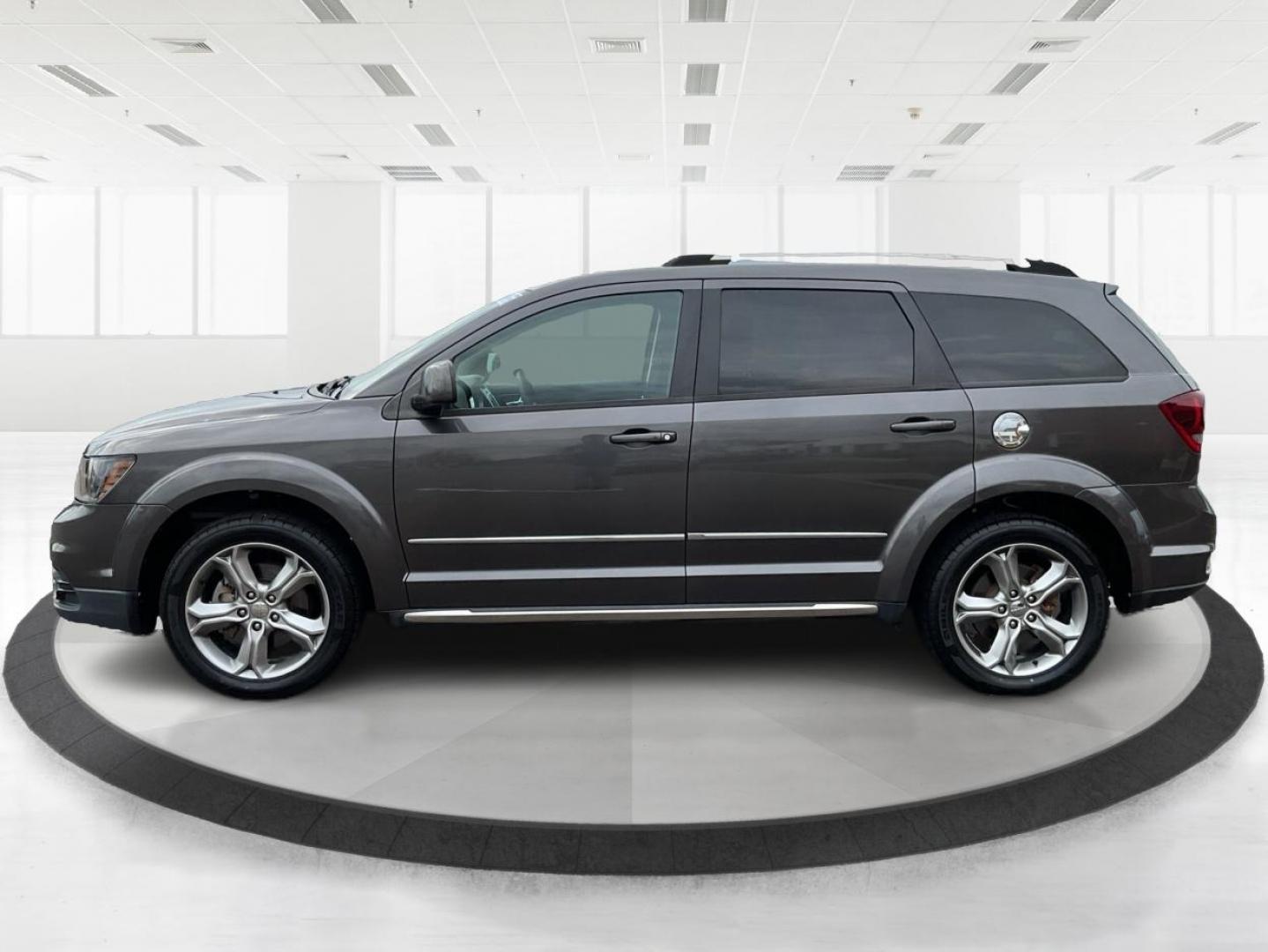 2017 Dodge Journey Crossroad (3C4PDCGB2HT) with an Pentastar 3.6L V-6 DOHC engine, located at 401 Woodman Dr, Riverside, OH, 45431, (937) 908-9800, 39.761024, -84.120956 - Photo#5