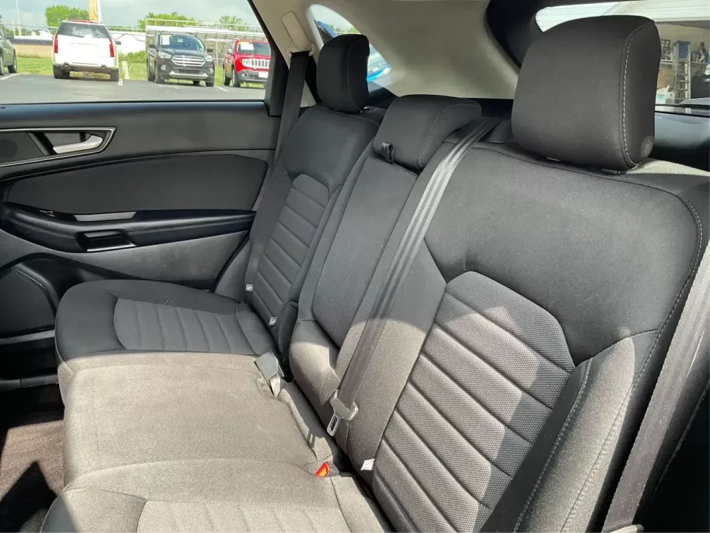 2017 Ford Edge SE (2FMPK4G90HB) with an EcoBoost 2L I-4 gasoline direct injection engine, located at 1230 East Main St, Xenia, OH, 45385, (937) 908-9800, 39.688042, -83.910538 - Photo#9
