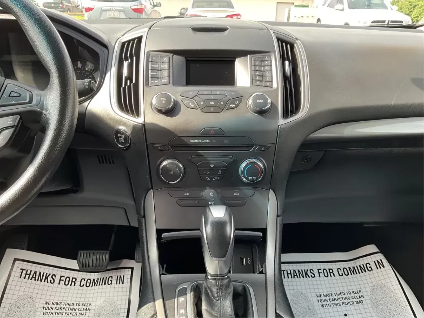2017 Ford Edge SE (2FMPK4G90HB) with an EcoBoost 2L I-4 gasoline direct injection engine, located at 1230 East Main St, Xenia, OH, 45385, (937) 908-9800, 39.688042, -83.910538 - Photo#12
