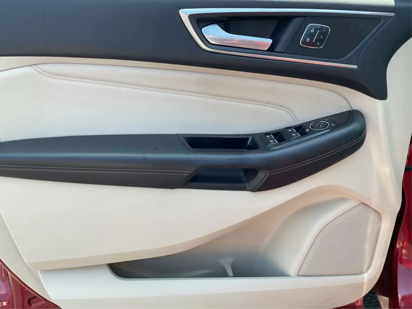 2017 Ford Edge Titanium (2FMPK4K95HB) with an Other engine, located at 1230 East Main St, Xenia, OH, 45385, (937) 908-9800, 39.688042, -83.910538 - **Discover Your Next Adventure with the 2017 Ford Edge Titanium at Advantage Car and Credit in New Carlisle, OH!**<br /> <br /> Are you ready to elevate your driving experience? The 2017 Ford Edge Titanium is the perfect companion for those weekend getaways, daily commutes, or family outings. This s - Photo#19