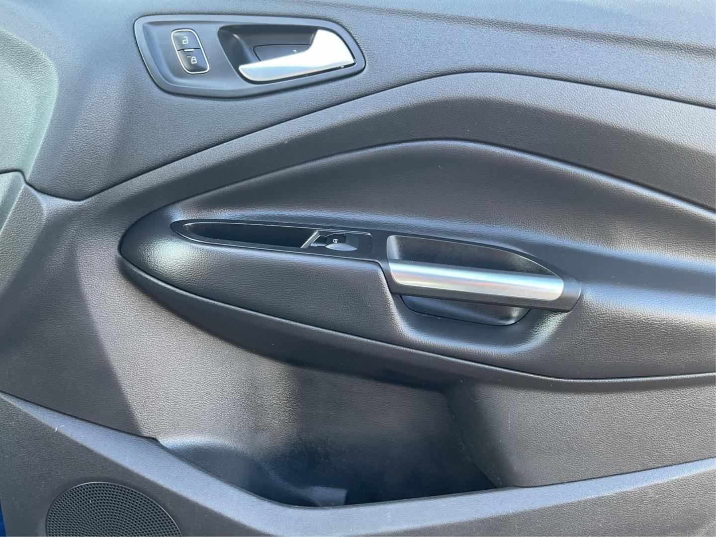 2017 Ford Escape SE (1FMCU9GD4HU) with an Other engine, located at 4508 South Dixie Dr, Moraine, OH, 45439, (937) 908-9800, 39.807072, -84.031563 - Photo#19