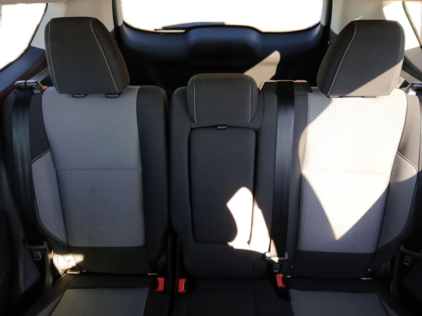 2017 Ford Escape SE 4WD (1FMCU9G92HU) with an 2.0L L4 DOHC 16V engine, 6-Speed Automatic transmission, located at 1184 Kauffman Ave, Fairborn, OH, 45324, (937) 908-9800, 39.807072, -84.031563 - Photo#13