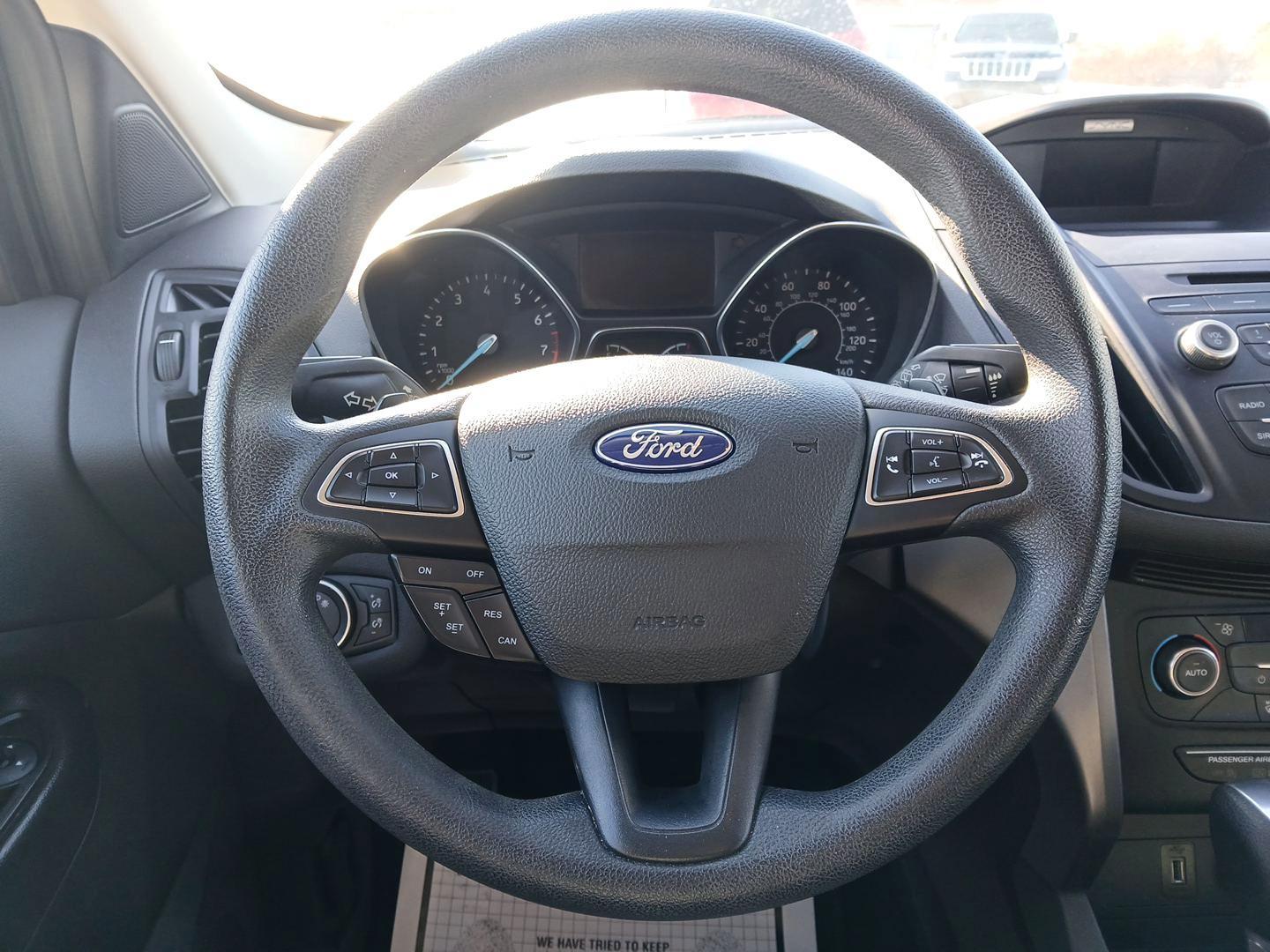 2017 Ford Escape SE 4WD (1FMCU9G92HU) with an 2.0L L4 DOHC 16V engine, 6-Speed Automatic transmission, located at 1184 Kauffman Ave, Fairborn, OH, 45324, (937) 908-9800, 39.807072, -84.031563 - Photo#15