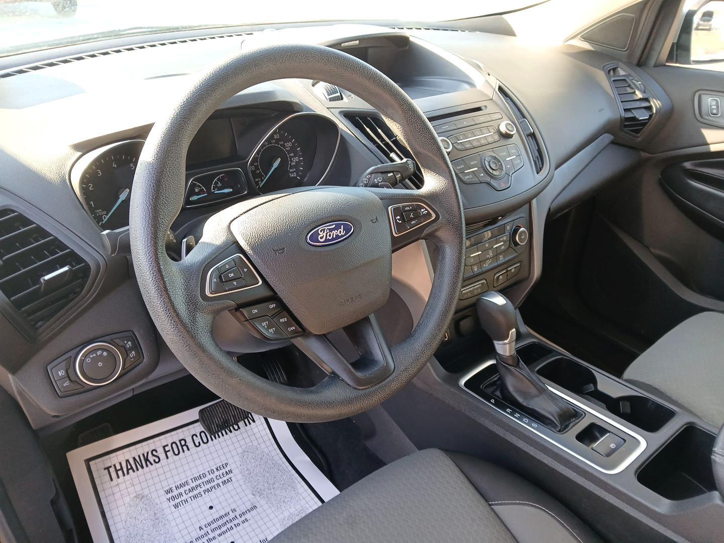 2017 Ford Escape SE 4WD (1FMCU9G92HU) with an 2.0L L4 DOHC 16V engine, 6-Speed Automatic transmission, located at 1184 Kauffman Ave, Fairborn, OH, 45324, (937) 908-9800, 39.807072, -84.031563 - Photo#8