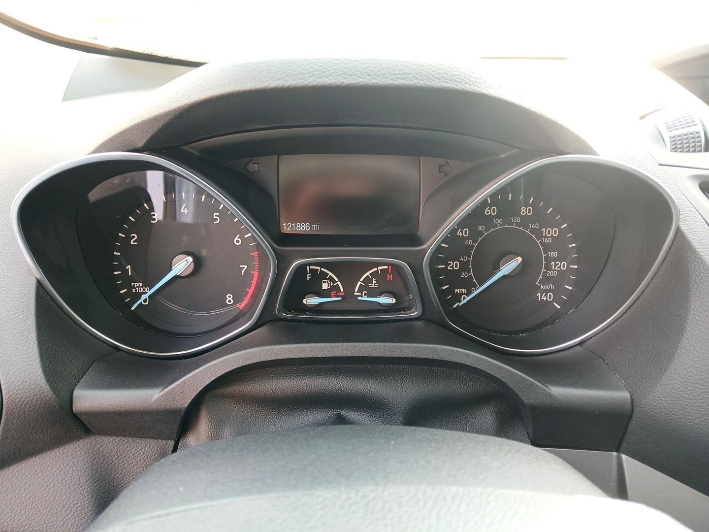 2017 Ford Escape SE 4WD (1FMCU9GD6HU) with an 1.5L L4 DOHC 16V engine, 6-Speed Automatic transmission, located at 880 E. National Road, OH, 45377, (937) 908-9800, 39.891918, -84.183975 - Photo#14