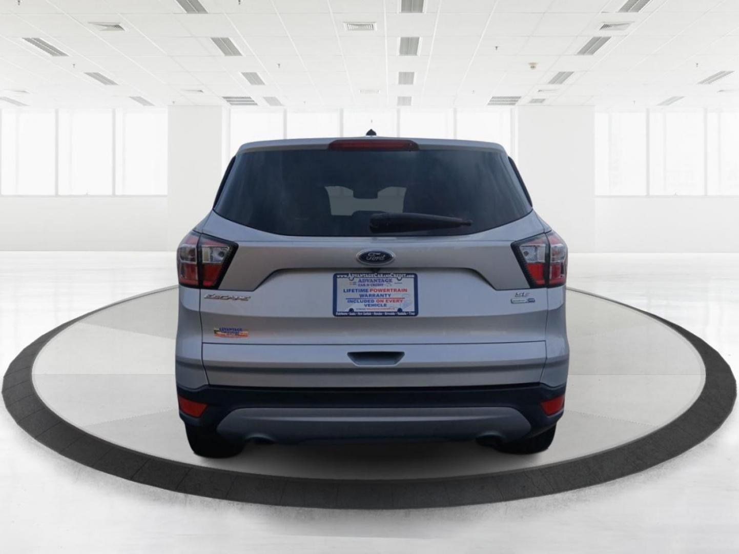 2017 Ford Escape SE 4WD (1FMCU9GD6HU) with an 1.5L L4 DOHC 16V engine, 6-Speed Automatic transmission, located at 880 E. National Road, OH, 45377, (937) 908-9800, 39.891918, -84.183975 - Photo#3