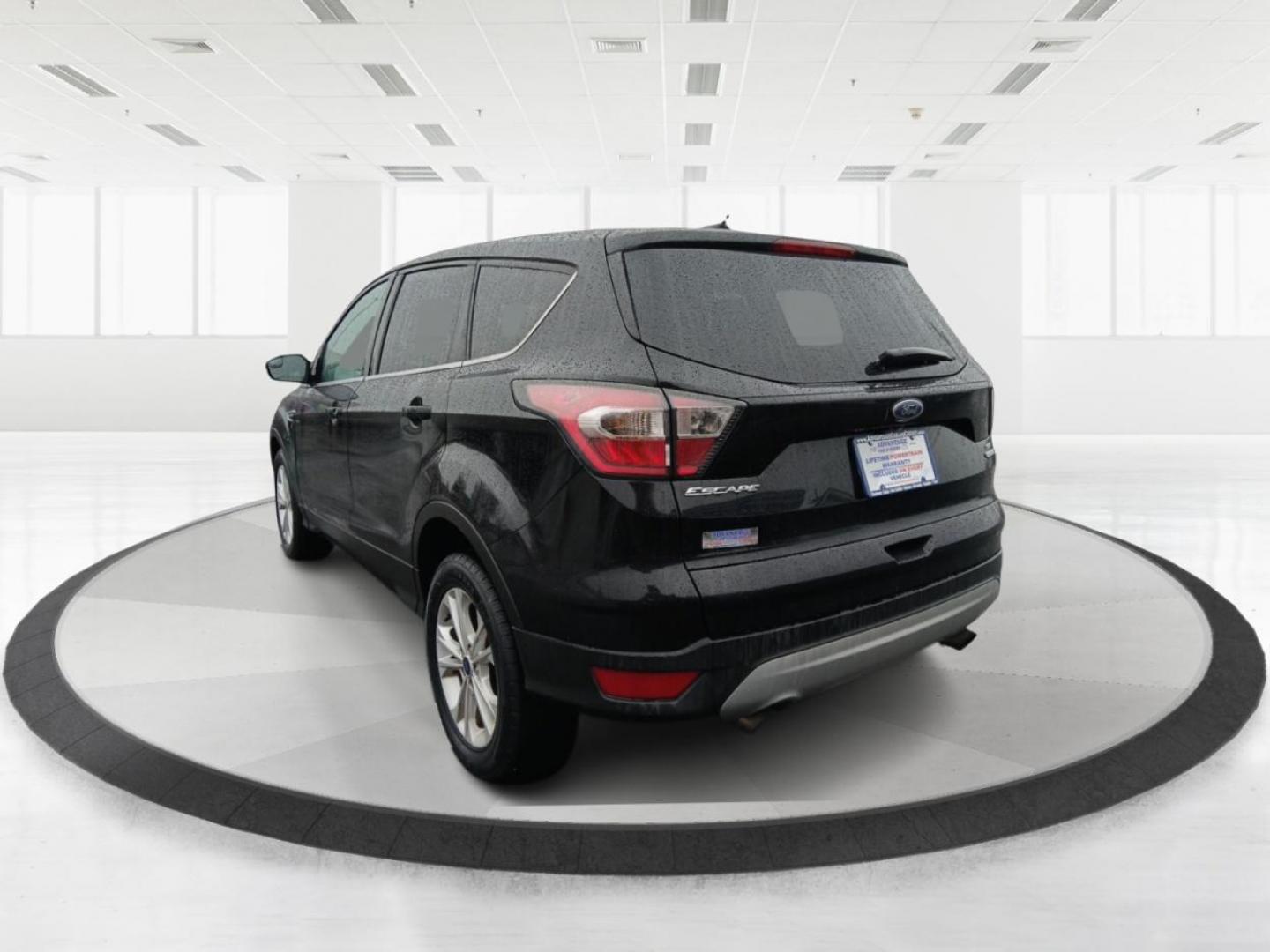 2017 Ford Escape SE FWD (1FMCU0GD3HU) with an 1.5L L4 DOHC 16V engine, 6-Speed Automatic transmission, located at 1951 S Dayton Lakeview Rd., New Carlisle, OH, 45344, (937) 908-9800, 39.890999, -84.050255 - Photo#3