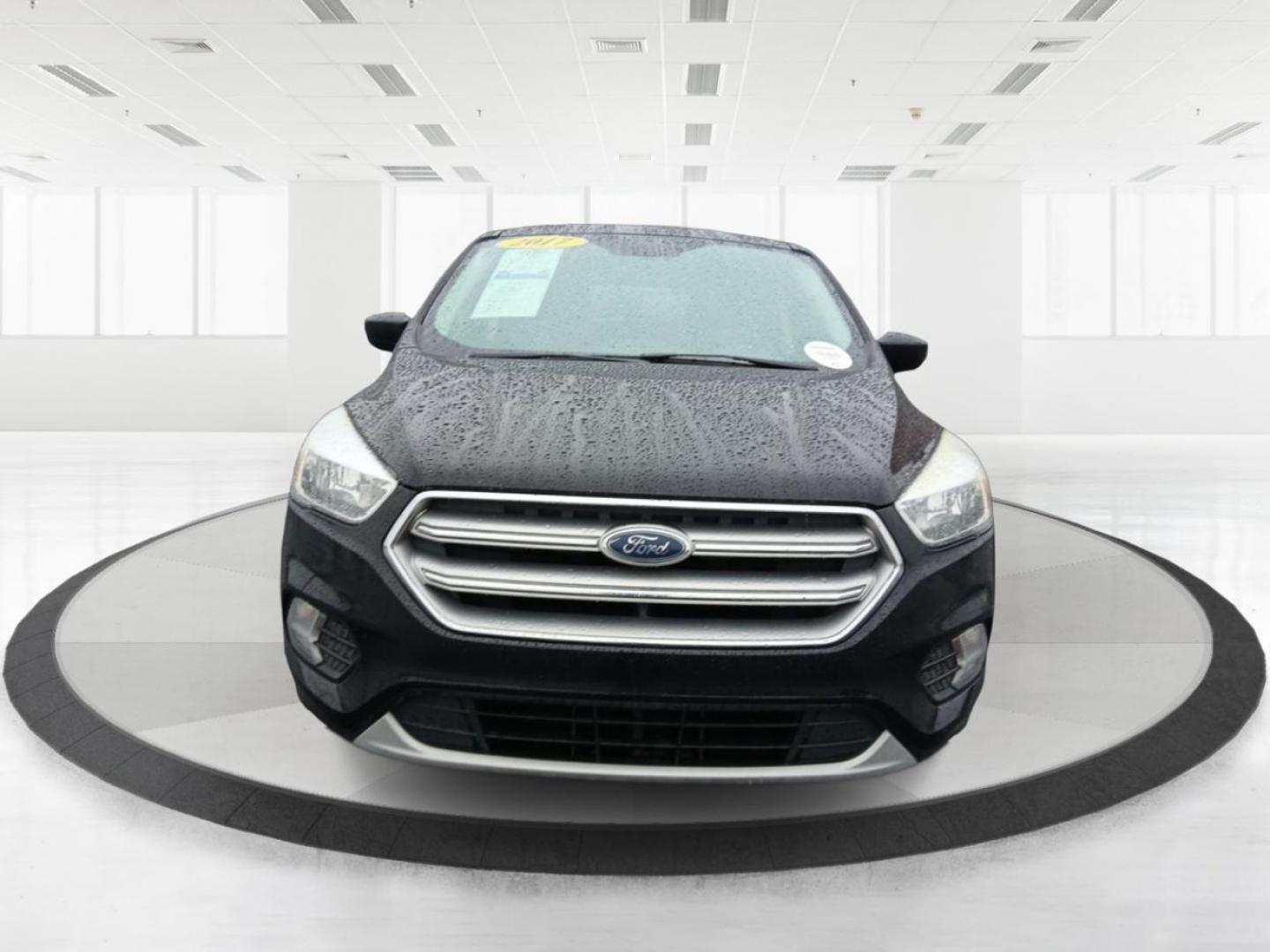 2017 Ford Escape SE FWD (1FMCU0GD3HU) with an 1.5L L4 DOHC 16V engine, 6-Speed Automatic transmission, located at 1951 S Dayton Lakeview Rd., New Carlisle, OH, 45344, (937) 908-9800, 39.890999, -84.050255 - Photo#5