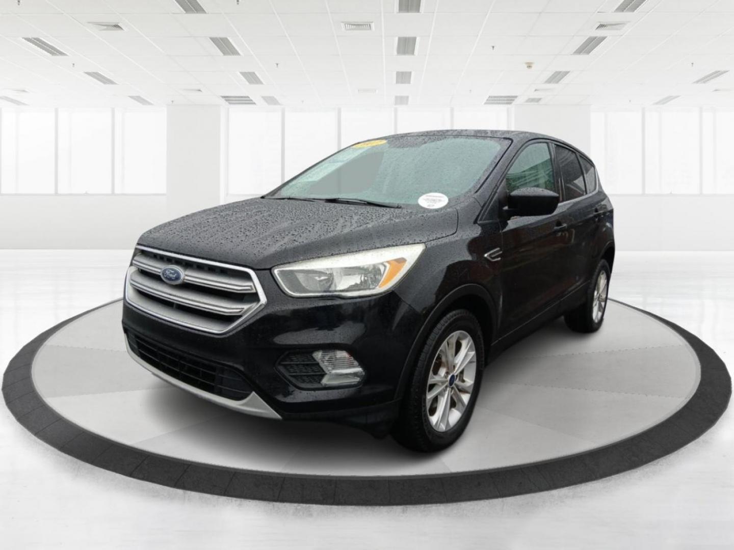2017 Ford Escape SE FWD (1FMCU0GD3HU) with an 1.5L L4 DOHC 16V engine, 6-Speed Automatic transmission, located at 1951 S Dayton Lakeview Rd., New Carlisle, OH, 45344, (937) 908-9800, 39.890999, -84.050255 - Photo#6