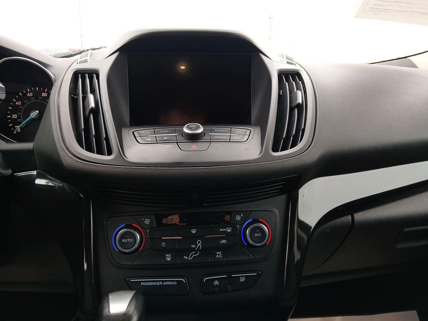 2017 Ford Escape SE FWD (1FMCU0GDXHU) with an 1.5L L4 DOHC 16V engine, 6-Speed Automatic transmission, located at 1951 S Dayton Lakeview Rd., New Carlisle, OH, 45344, (937) 908-9800, 39.890999, -84.050255 - Photo#12