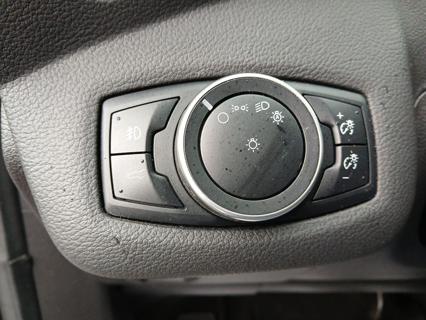 2017 Ford Escape SE FWD (1FMCU0GDXHU) with an 1.5L L4 DOHC 16V engine, 6-Speed Automatic transmission, located at 1951 S Dayton Lakeview Rd., New Carlisle, OH, 45344, (937) 908-9800, 39.890999, -84.050255 - Photo#16