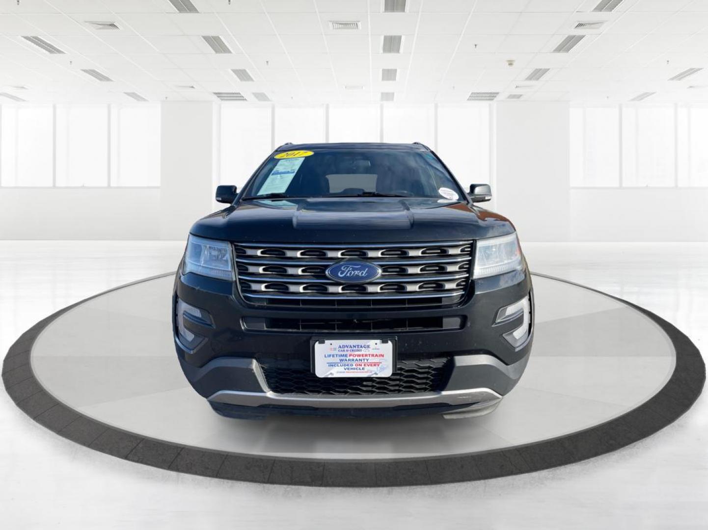 2017 Ford Explorer XLT (1FM5K8D83HG) with an 3.5L V-6 DOHC engine, located at 8750 N County Rd 25A, Piqua, OH, 45356, (937) 908-9800, 40.164391, -84.232513 - Photo#6