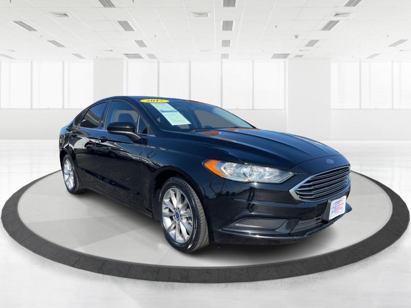 2017 Ford Fusion SE (3FA6P0HD1HR) with an 1.5L L4 DOHC 16V engine, 6-Speed Automatic transmission, located at 880 E. National Road, OH, 45377, (937) 908-9800, 39.891918, -84.183975 - Photo#0