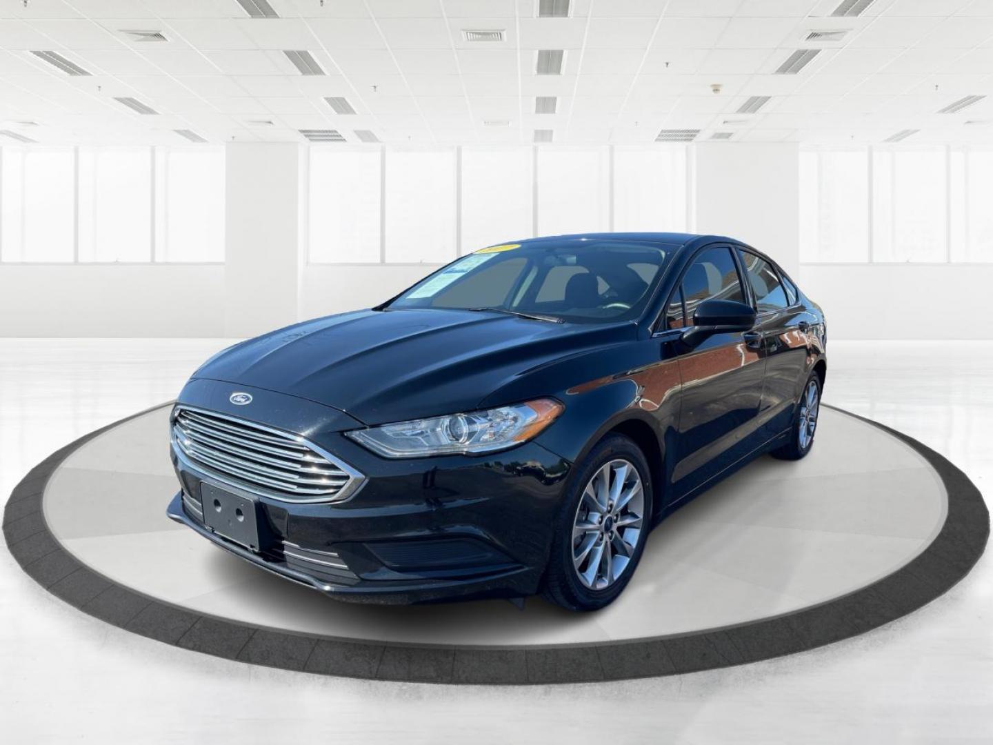 2017 Ford Fusion SE (3FA6P0HD1HR) with an 1.5L L4 DOHC 16V engine, 6-Speed Automatic transmission, located at 880 E. National Road, OH, 45377, (937) 908-9800, 39.891918, -84.183975 - Photo#7