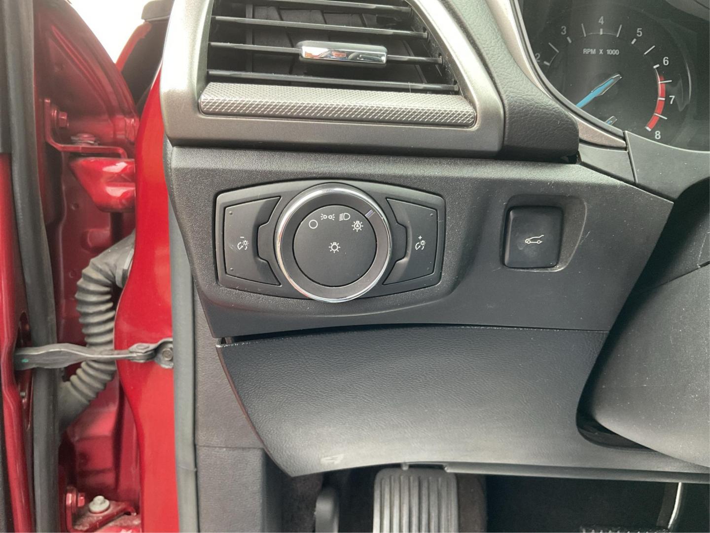 2017 Ford Fusion SE (3FA6P0H7XHR) with an Other engine, located at 1184 Kauffman Ave, Fairborn, OH, 45324, (937) 908-9800, 39.807072, -84.031563 - Photo#16