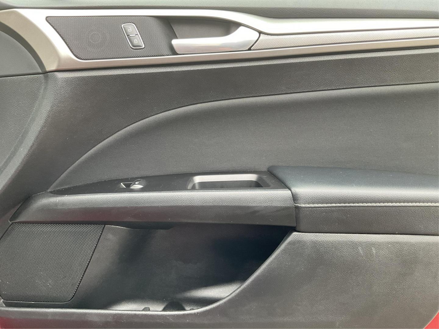2017 Ford Fusion SE (3FA6P0H7XHR) with an Other engine, located at 1184 Kauffman Ave, Fairborn, OH, 45324, (937) 908-9800, 39.807072, -84.031563 - Photo#19