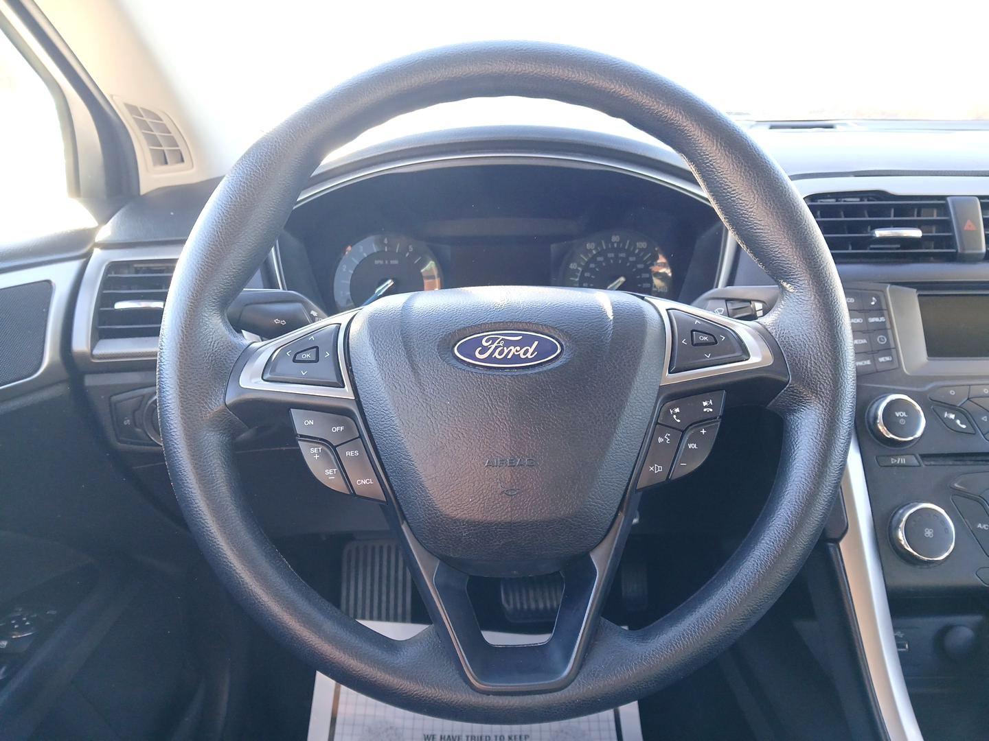2017 Ford Fusion SE (3FA6P0H74HR) with an 2.5L L4 DOHC 16V engine, 6-Speed Automatic transmission, located at 401 Woodman Dr, Riverside, OH, 45431, (937) 908-9800, 39.761024, -84.120956 - Photo#15