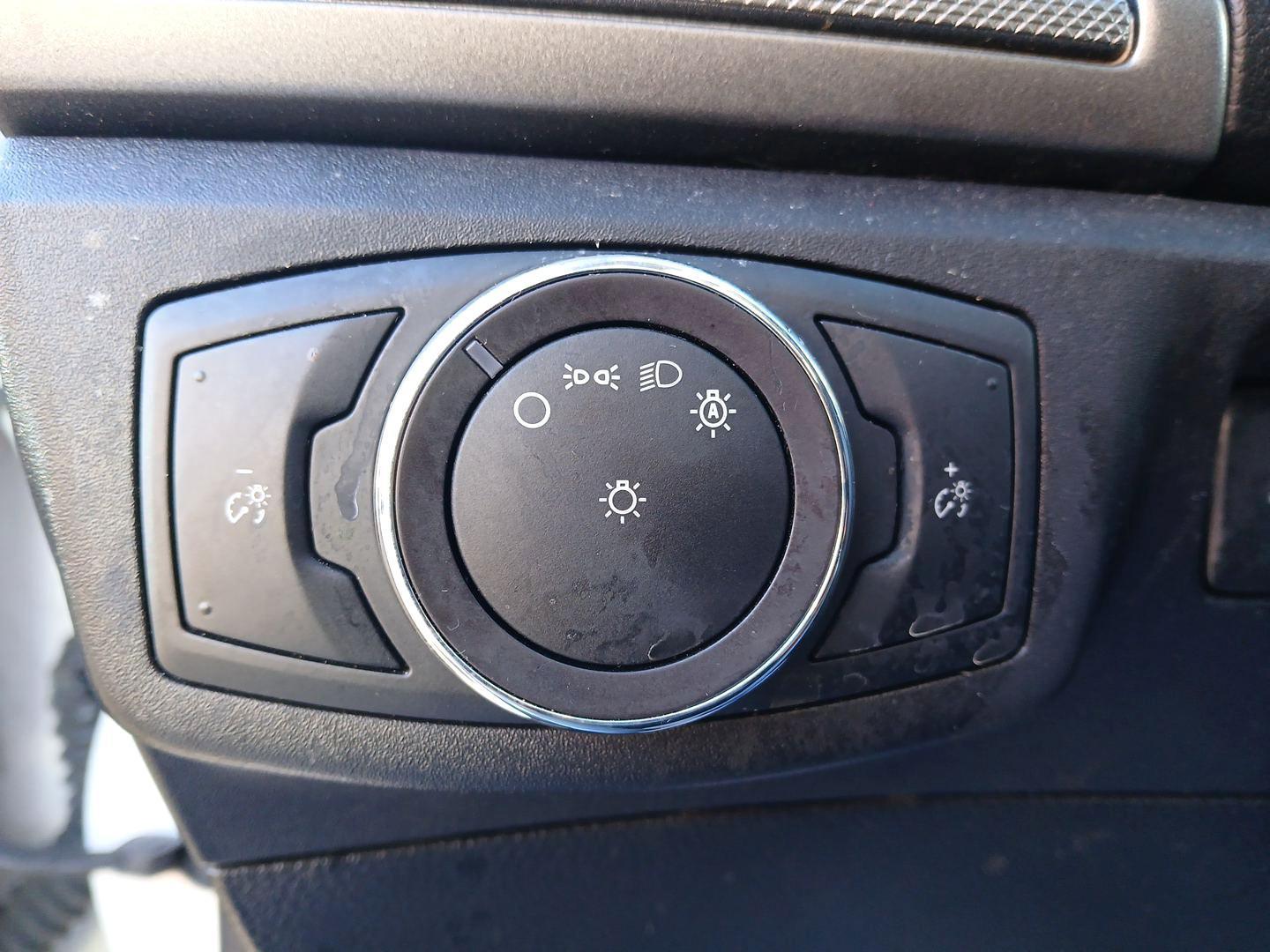 2017 Ford Fusion SE (3FA6P0H74HR) with an 2.5L L4 DOHC 16V engine, 6-Speed Automatic transmission, located at 401 Woodman Dr, Riverside, OH, 45431, (937) 908-9800, 39.761024, -84.120956 - Photo#16