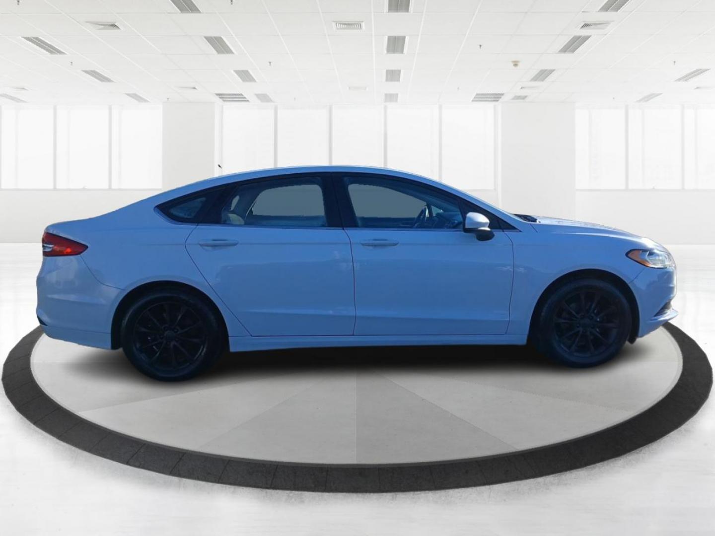 2017 Ford Fusion SE (3FA6P0H74HR) with an 2.5L L4 DOHC 16V engine, 6-Speed Automatic transmission, located at 401 Woodman Dr, Riverside, OH, 45431, (937) 908-9800, 39.761024, -84.120956 - Photo#1