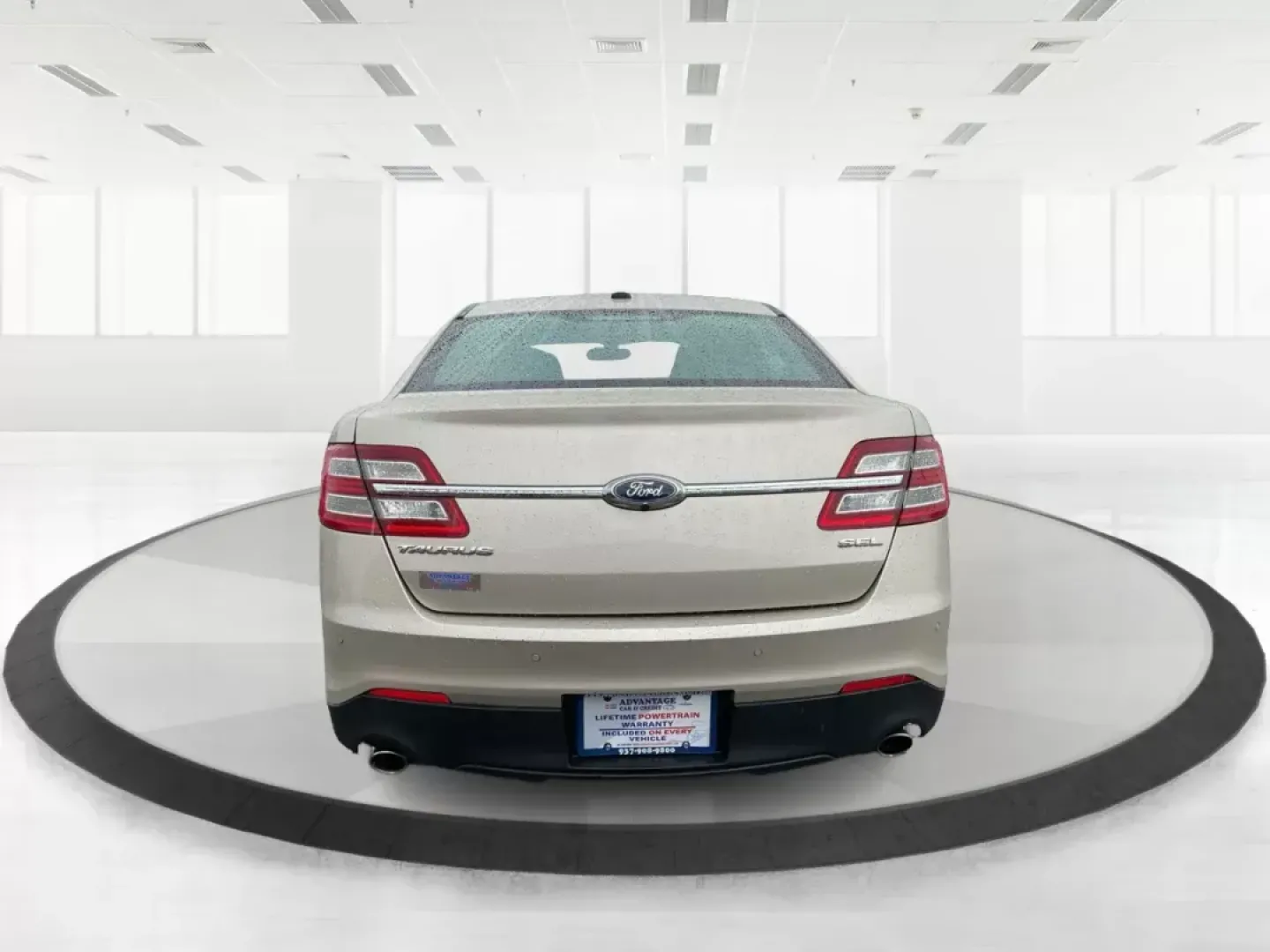 2017 Ford Taurus SEL (1FAHP2E86HG) with an EcoBoost 2L I-4 gasoline direct injection engine, located at 1230 East Main St, Xenia, OH, 45385, (937) 908-9800, 39.688042, -83.910538 - Photo#3