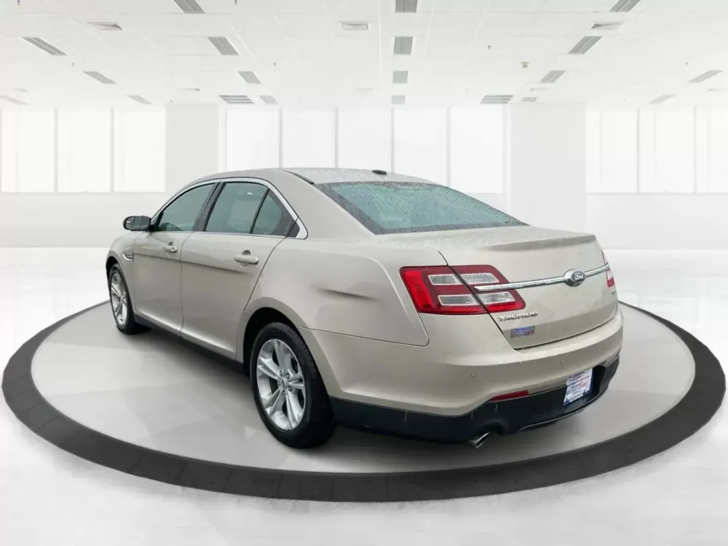 2017 Ford Taurus SEL (1FAHP2E86HG) with an EcoBoost 2L I-4 gasoline direct injection engine, located at 1230 East Main St, Xenia, OH, 45385, (937) 908-9800, 39.688042, -83.910538 - Photo#4