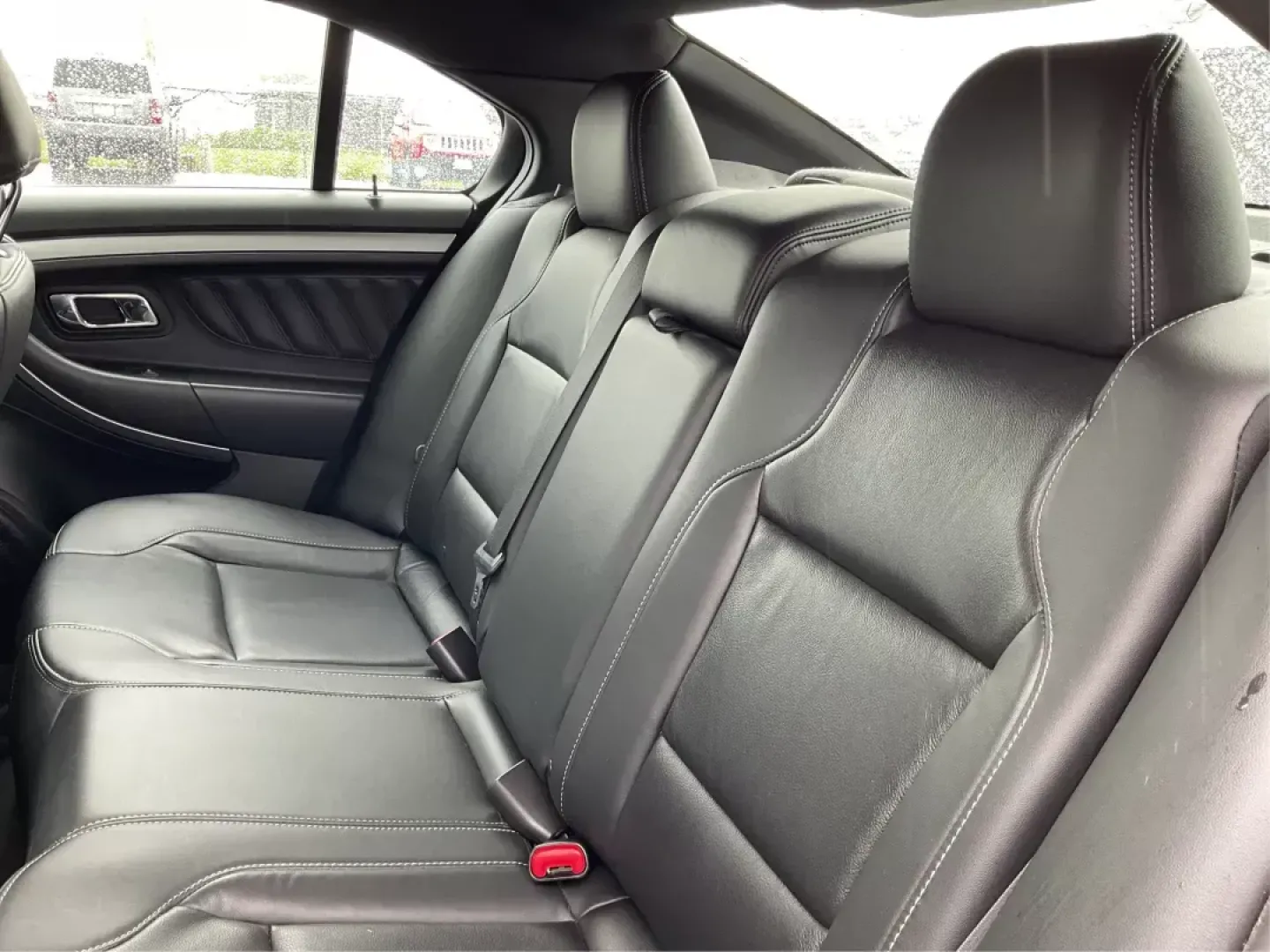 2017 Ford Taurus SEL (1FAHP2E86HG) with an EcoBoost 2L I-4 gasoline direct injection engine, located at 1230 East Main St, Xenia, OH, 45385, (937) 908-9800, 39.688042, -83.910538 - Photo#9