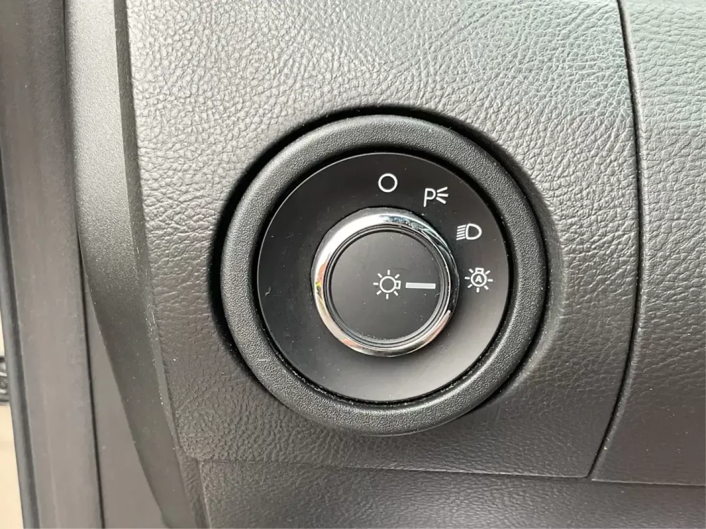 2017 Ford Taurus SEL (1FAHP2E86HG) with an EcoBoost 2L I-4 gasoline direct injection engine, located at 1230 East Main St, Xenia, OH, 45385, (937) 908-9800, 39.688042, -83.910538 - Photo#15