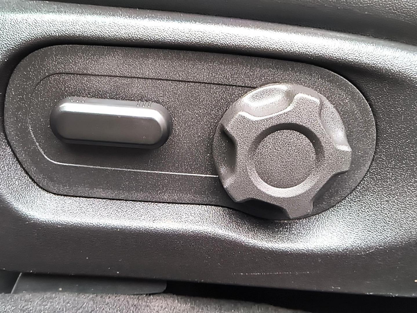 2017 Ford Taurus SEL (1FAHP2E84HG) with an Other engine, located at 1184 Kauffman Ave, Fairborn, OH, 45324, (937) 908-9800, 39.807072, -84.031563 - Photo#17