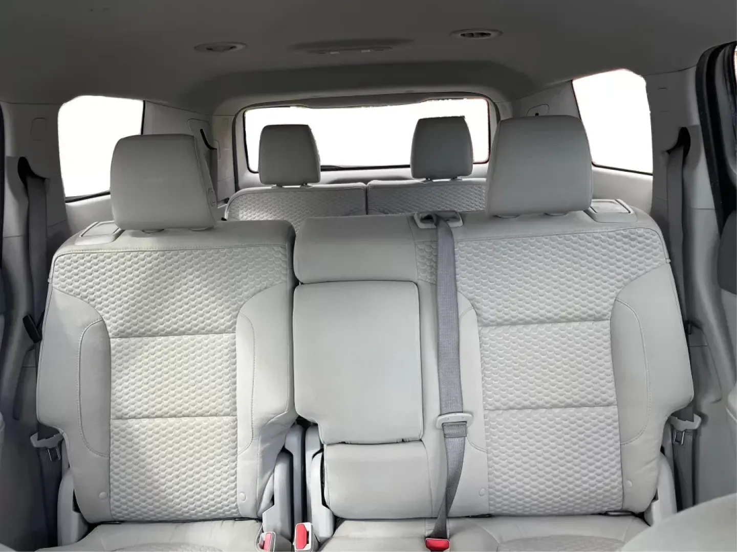2017 GMC Acadia SLE-1 (1GKKNKLA5HZ) with an 2.5L I-4 gasoline direct injection engine, located at 880 E. National Road, OH, 45377, (937) 908-9800, 39.891918, -84.183975 - Photo#12