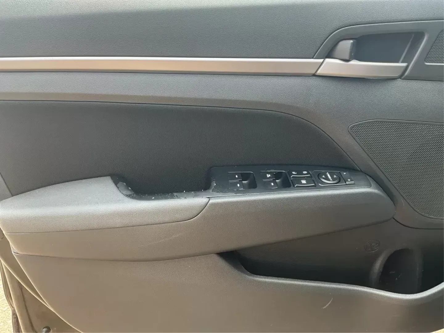2017 Hyundai Elantra Value Edition (5NPD84LF6HH) with an Nu 2L I-4 DOHC engine, located at 8750 N County Rd 25A, Piqua, OH, 45356, (937) 908-9800, 40.164391, -84.232513 - Photo#17