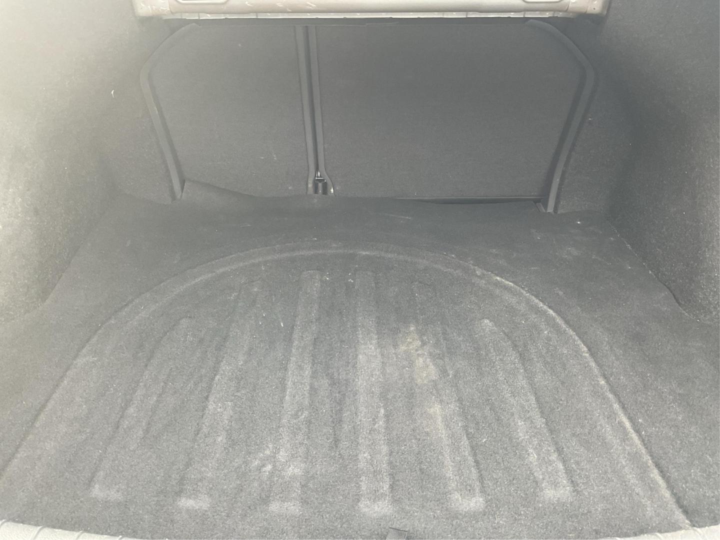 2017 Gray Hyundai Elantra SE (5NPD84LF3HH) with an Other engine, located at 880 E. National Road, OH, 45377, (937) 908-9800, 39.891918, -84.183975 - Photo#11