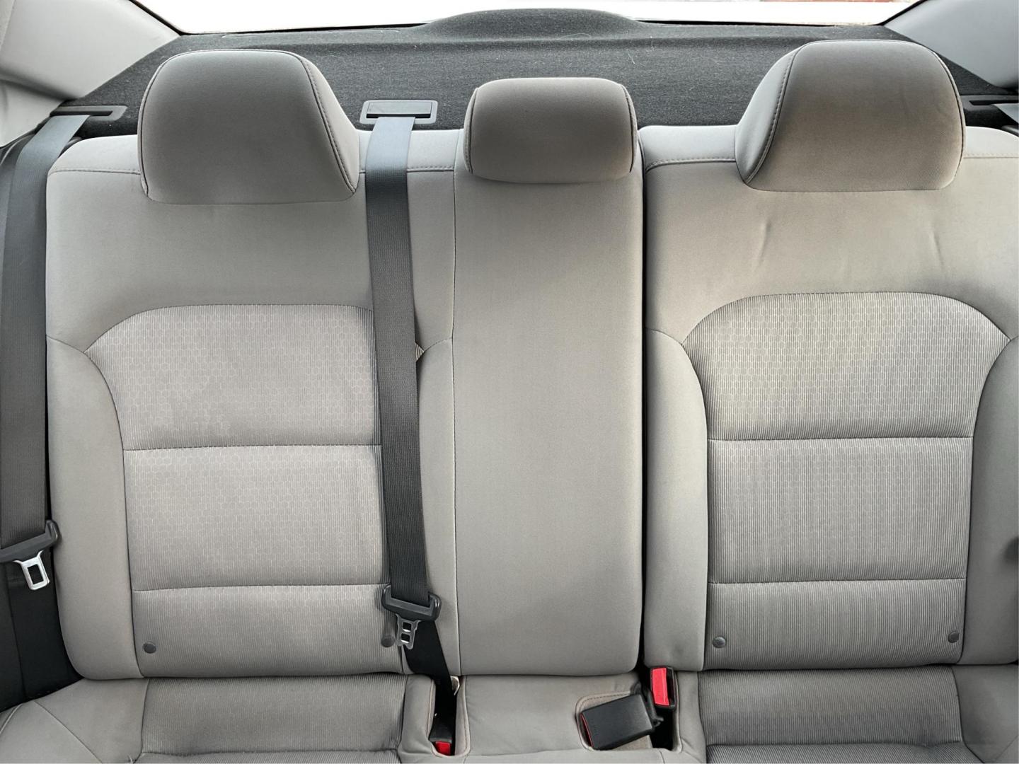 2017 Gray Hyundai Elantra SE (5NPD84LF3HH) with an Other engine, located at 880 E. National Road, OH, 45377, (937) 908-9800, 39.891918, -84.183975 - Photo#13