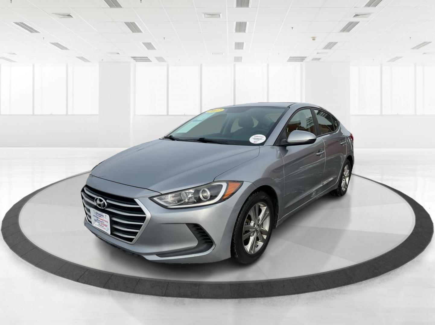 2017 Gray Hyundai Elantra SE (5NPD84LF3HH) with an Other engine, located at 880 E. National Road, OH, 45377, (937) 908-9800, 39.891918, -84.183975 - Photo#7