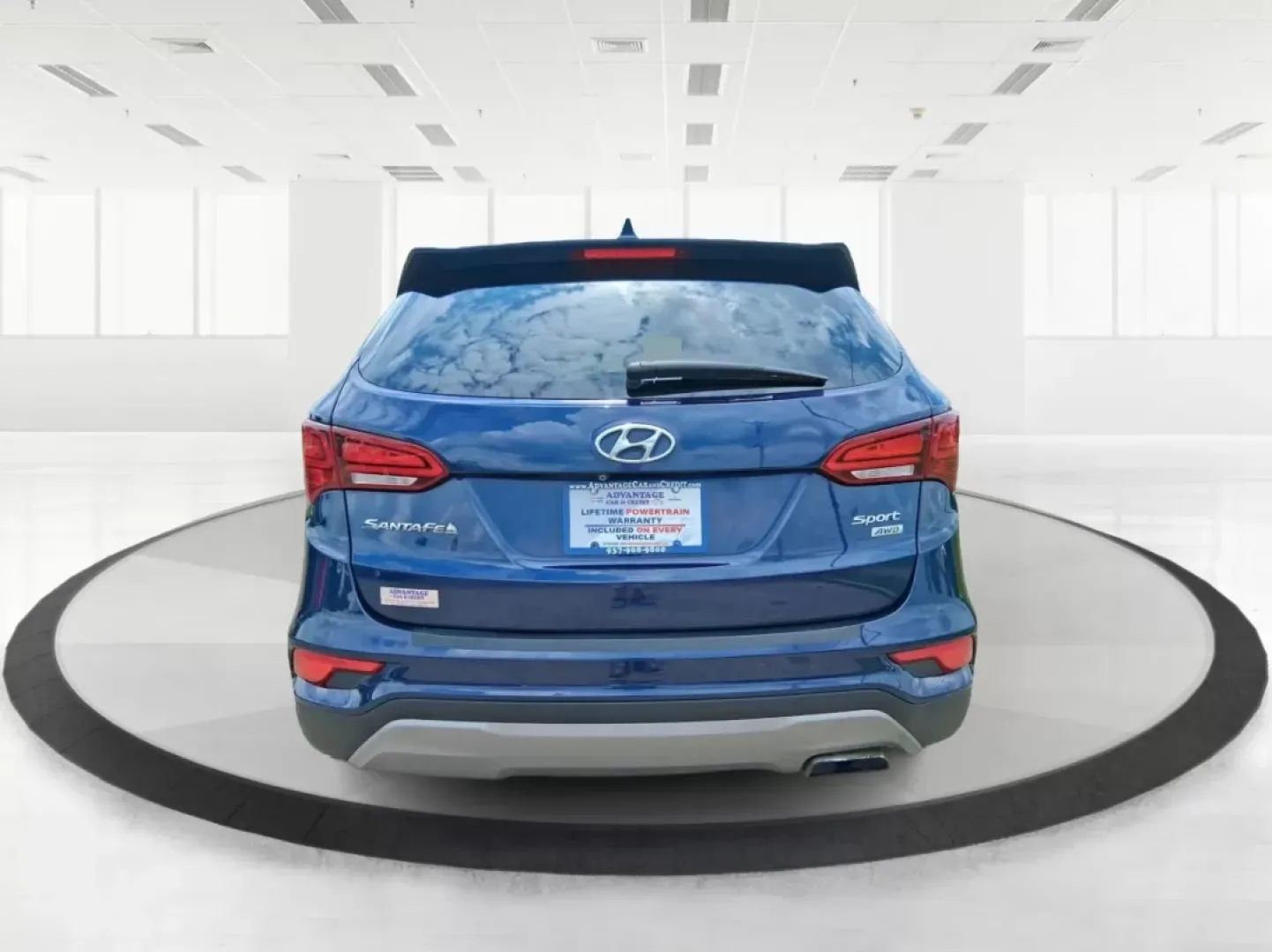 2017 Hyundai Santa Fe 2.4L (5XYZUDLB0HG) with an Theta II 2.4L I-4 gasoline direct injection engine, located at 880 E. National Road, OH, 45377, (937) 908-9800, 39.891918, -84.183975 - Photo#3