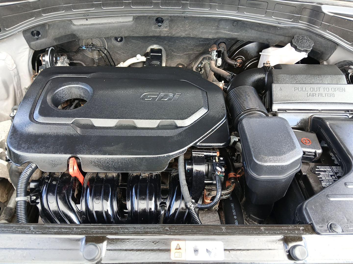 2017 Hyundai Santa Fe Sport 2.4 FWD (5NMZU3LB7HH) with an 2.4L L4 DOHC 16V engine, 6-Speed Automatic transmission, located at 1230 East Main St, Xenia, OH, 45385, (937) 908-9800, 39.688042, -83.910538 - Photo#10