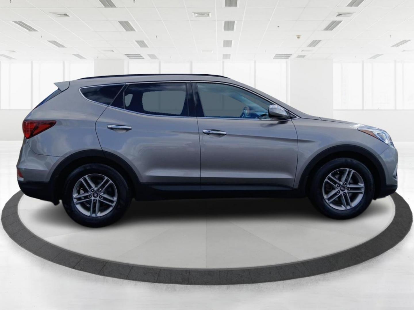 2017 Hyundai Santa Fe Sport 2.4 FWD (5NMZU3LB7HH) with an 2.4L L4 DOHC 16V engine, 6-Speed Automatic transmission, located at 1230 East Main St, Xenia, OH, 45385, (937) 908-9800, 39.688042, -83.910538 - Photo#1