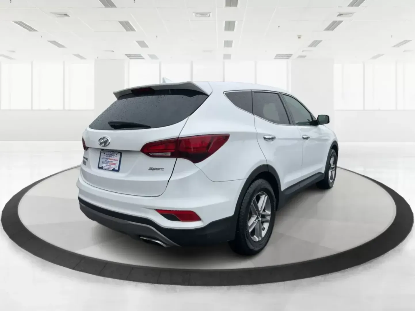 2017 Hyundai Santa Fe Sport 2.4L (5NMZT3LB8HH) with an Theta II 2.4L I-4 gasoline direct injection engine, located at 4508 South Dixie Dr, Moraine, OH, 45439, (937) 908-9800, 39.807072, -84.031563 - Photo#2