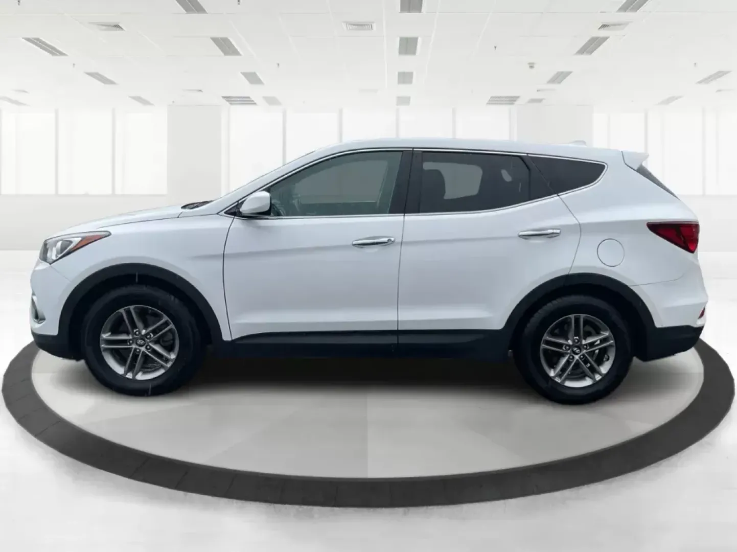 2017 Hyundai Santa Fe Sport 2.4L (5NMZT3LB8HH) with an Theta II 2.4L I-4 gasoline direct injection engine, located at 4508 South Dixie Dr, Moraine, OH, 45439, (937) 908-9800, 39.807072, -84.031563 - Photo#5