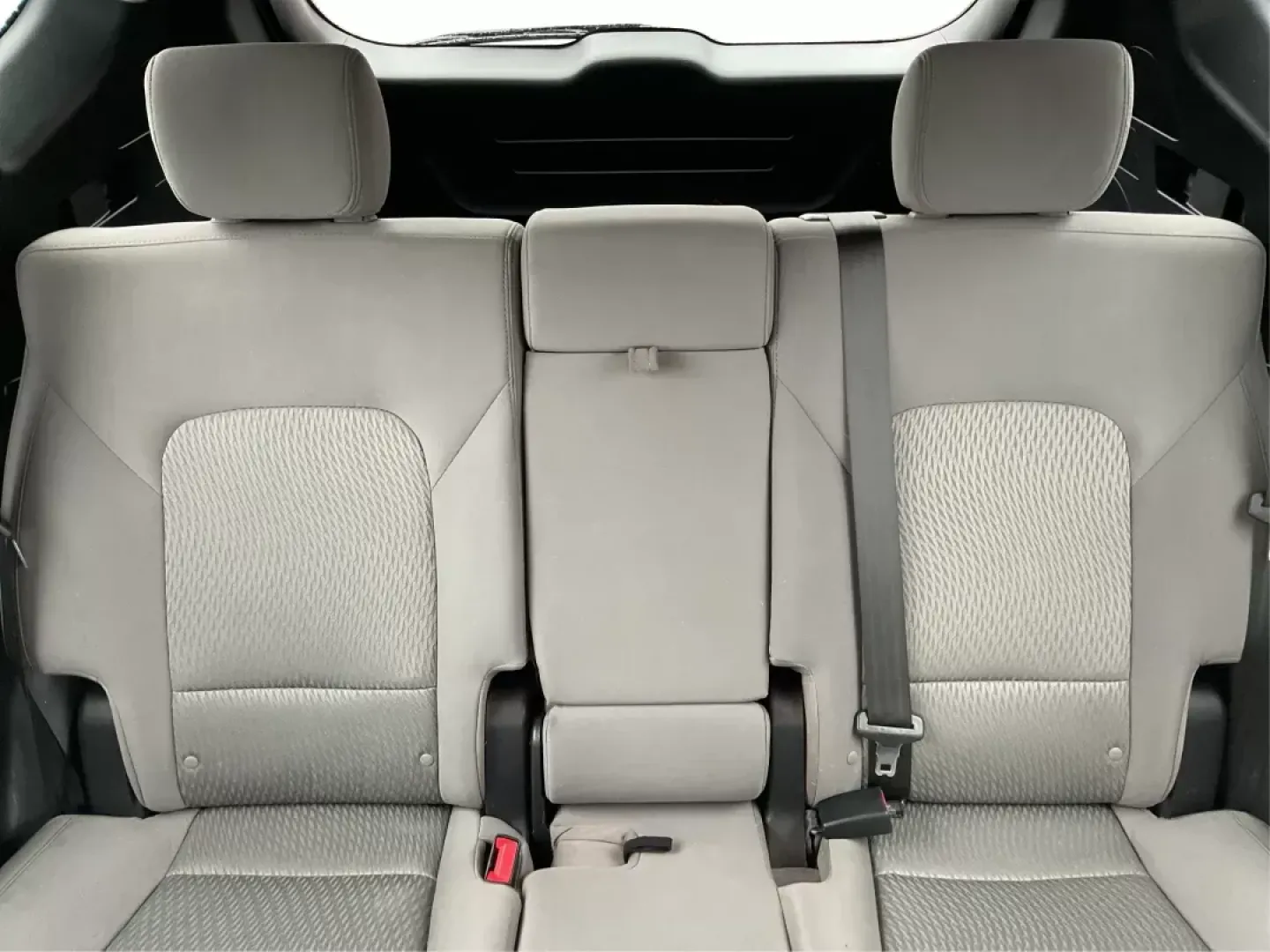 2017 Hyundai Santa Fe Sport 2.4L (5NMZT3LB8HH) with an Theta II 2.4L I-4 gasoline direct injection engine, located at 4508 South Dixie Dr, Moraine, OH, 45439, (937) 908-9800, 39.807072, -84.031563 - Photo#13
