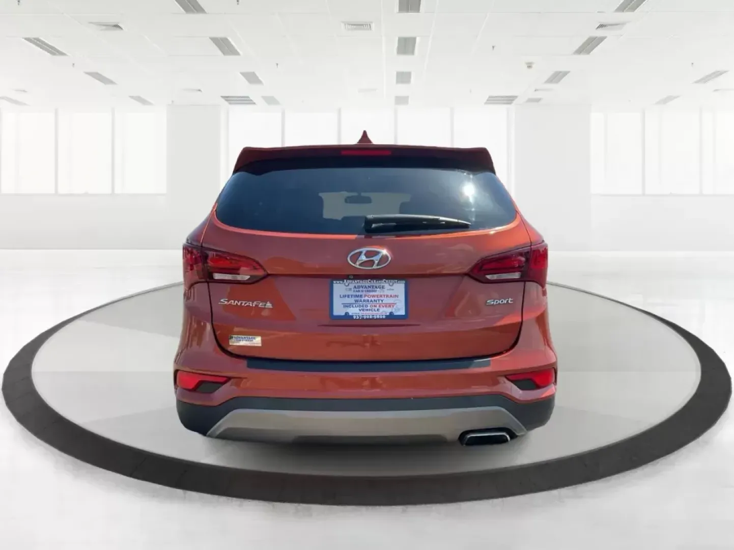 2017 Hyundai Santa Fe 2.4L (5XYZT3LB6HG) with an Theta II 2.4L I-4 gasoline direct injection engine, located at 4508 South Dixie Dr, Moraine, OH, 45439, (937) 908-9800, 39.807072, -84.031563 - Photo#3